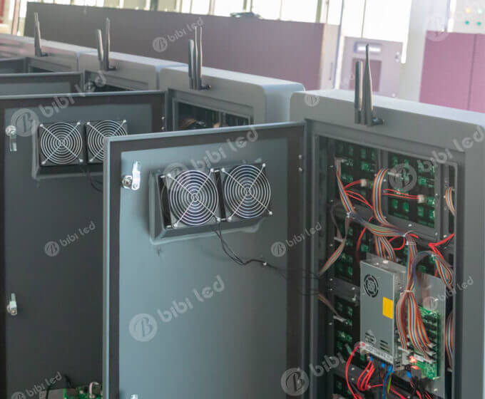 pole led video wall