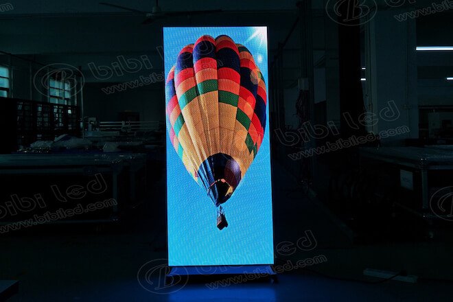 P2.5 Poster Semi-Outdoor LED Display Screen to Japan